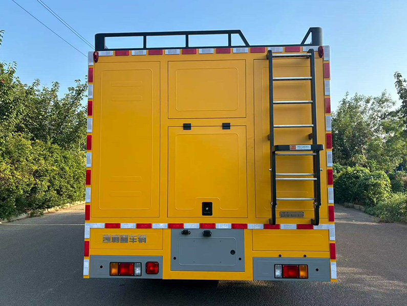 曼騎士牌KLX5110XXH-6救險(xiǎn)車公告圖片