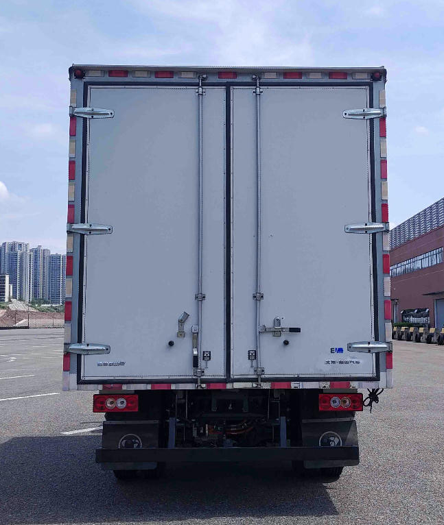 福田牌BJ5098XXYEV3純電動廂式貨車公告圖片
