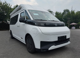 纯电动旅居车
