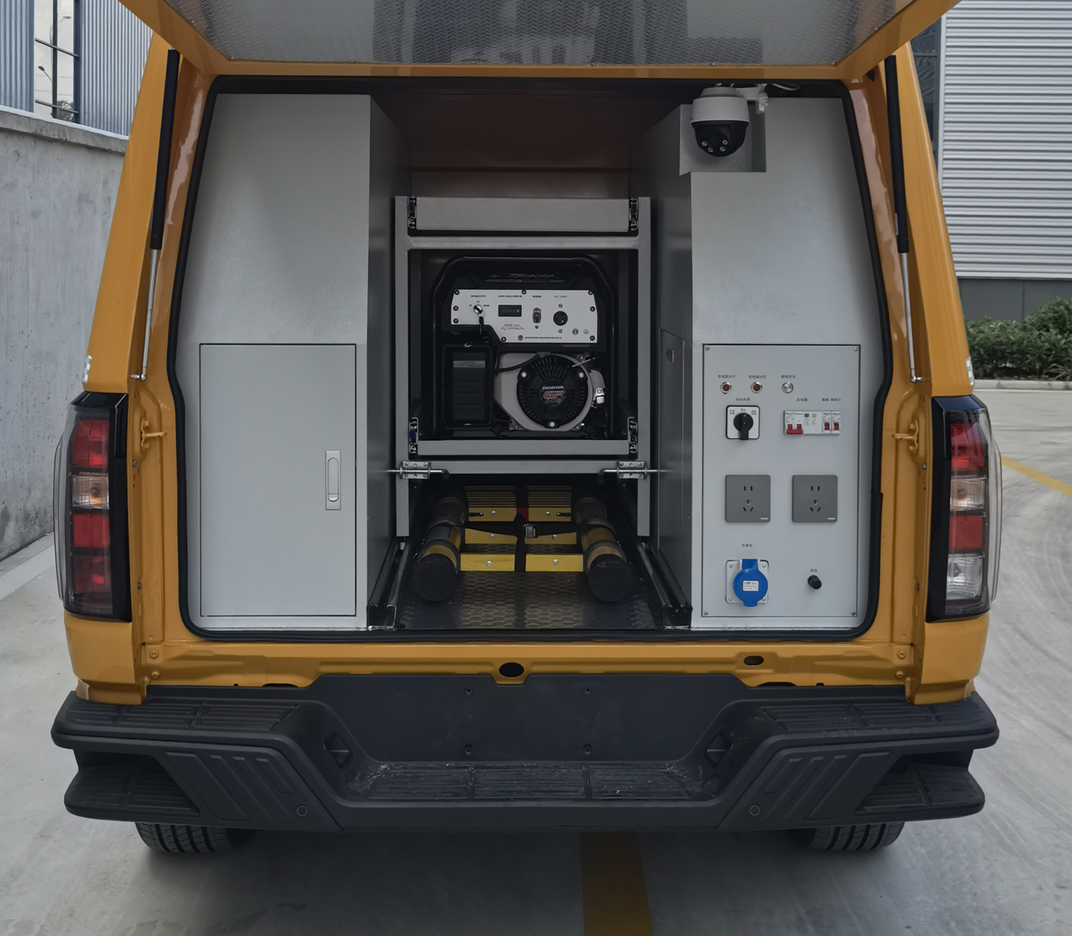 徐工牌XGS5030XXHJ6救險(xiǎn)車公告圖片