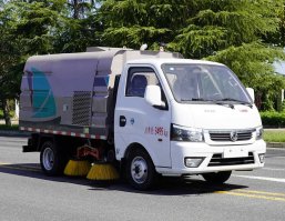 扫路车