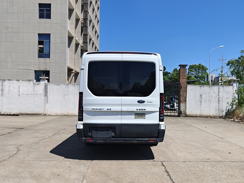 星通牌XTP5058XYBT8-4WD運(yùn)兵車公告圖片