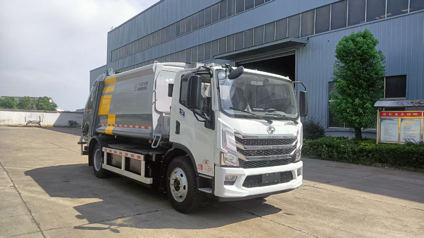 三聯(lián)牌YSY5140ZYSBEV純電動(dòng)壓縮式垃圾車