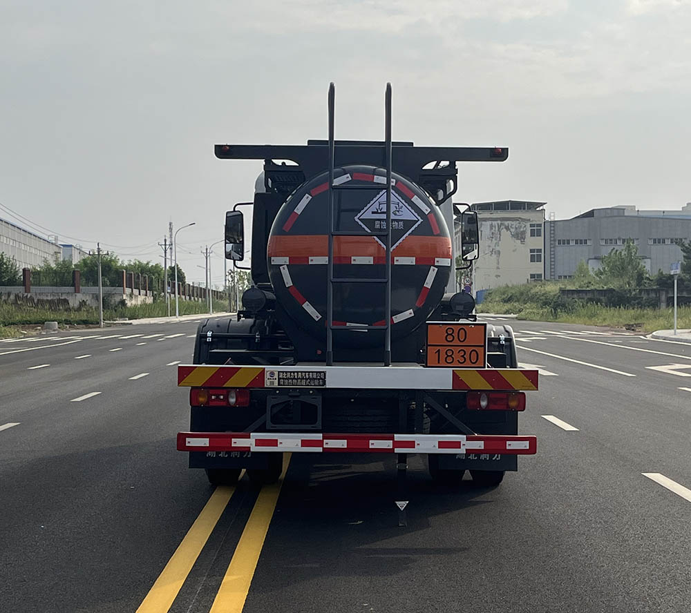 潤知星牌SCS5183GFWDFH6腐蝕性物品罐式運(yùn)輸車公告圖片