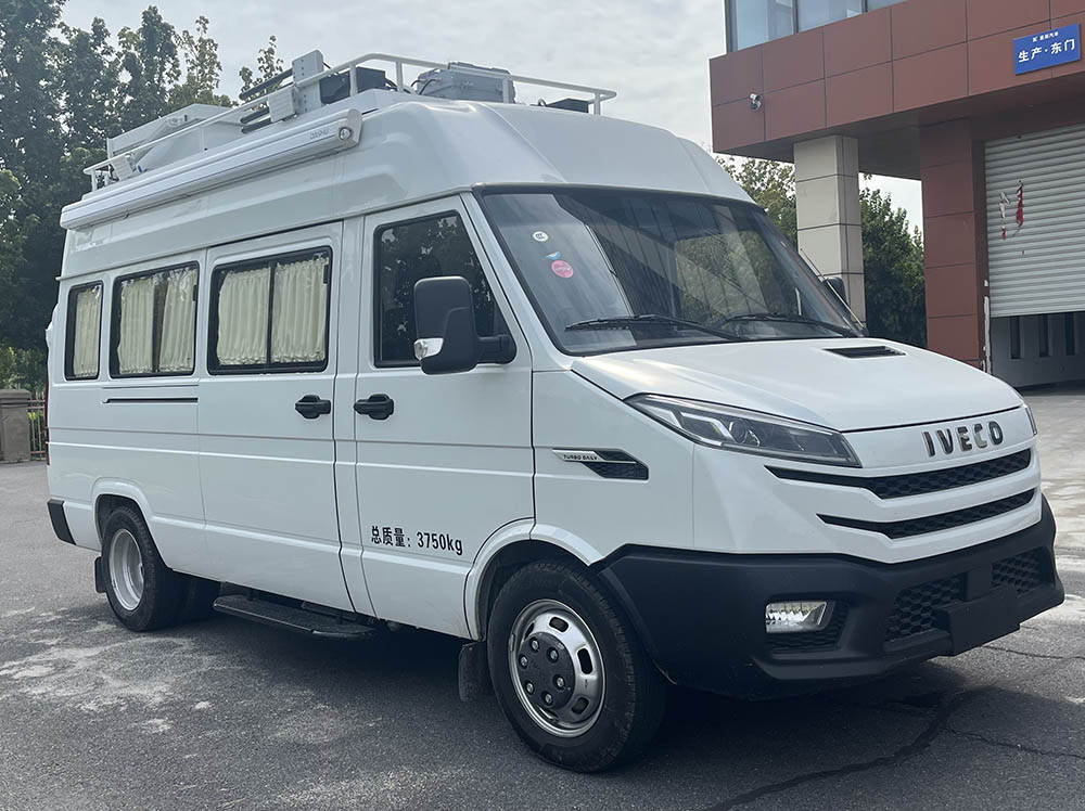 歌睿途牌GXC5041XZH指揮車