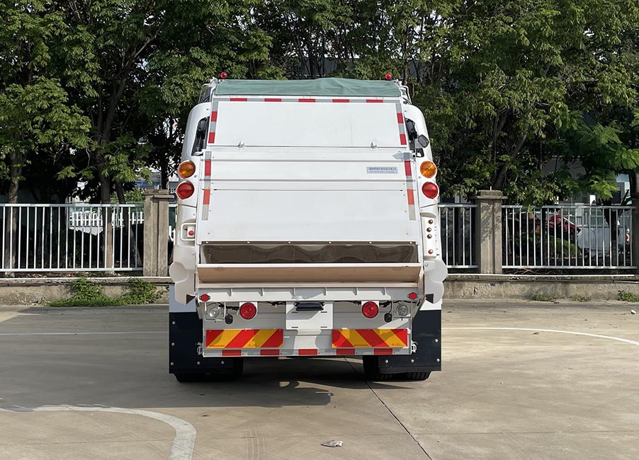 悅達(dá)牌YD5182ZYSDFBEV純電動(dòng)壓縮式垃圾車公告圖片