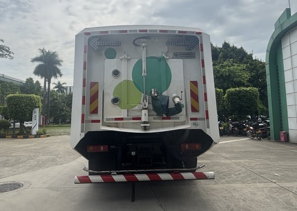 廣環(huán)牌GH5187TXSLZFCEV燃料電池洗掃車公告圖片