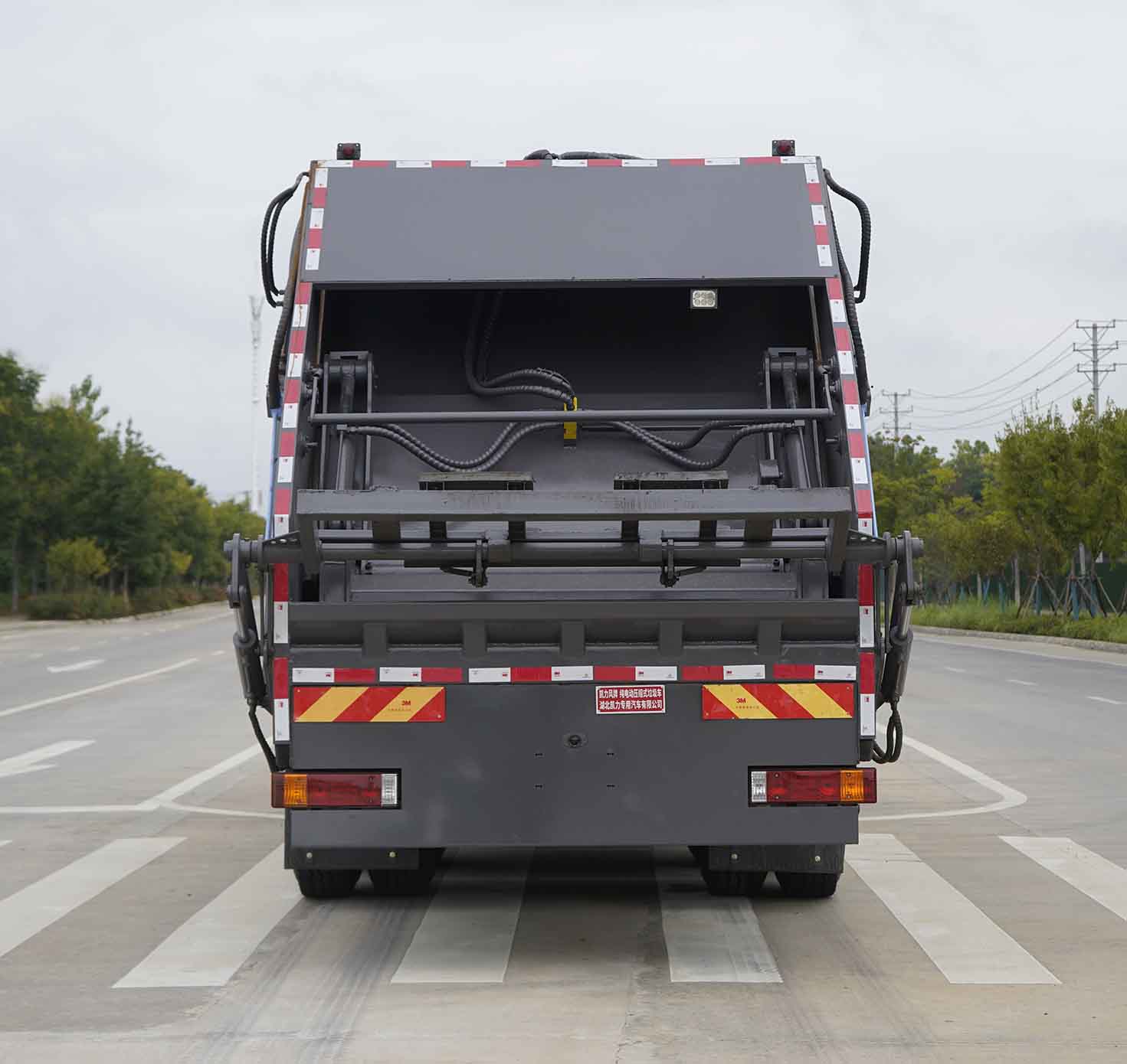 凱力風(fēng)牌KLF5250ZYSBEV純電動(dòng)壓縮式垃圾車公告圖片