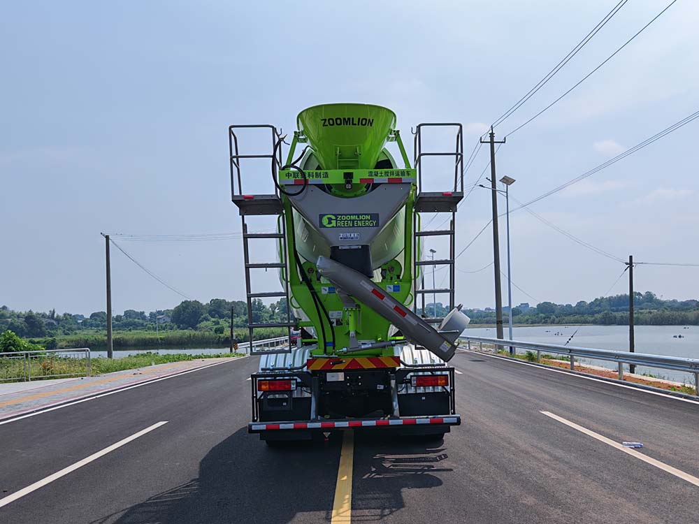 中聯(lián)牌ZLJ5312GJBLBEV1純電動(dòng)混凝土攪拌運(yùn)輸車公告圖片