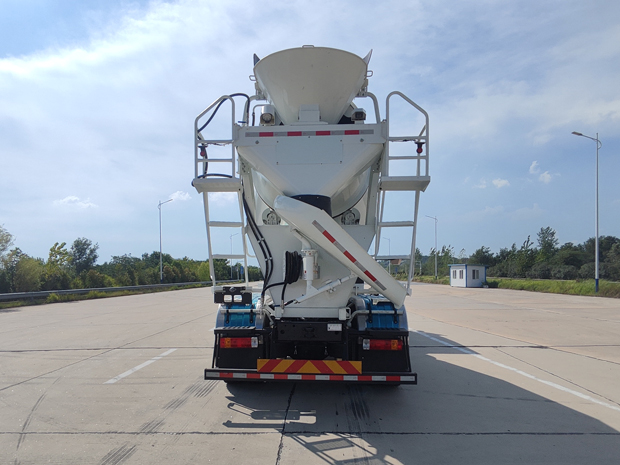 遠程牌DNC5327GJBBEVGS2純電動混凝土攪拌運輸車公告圖片