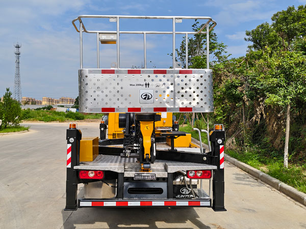 駿通牌JF5040JGKSQ6高空作業(yè)車公告圖片