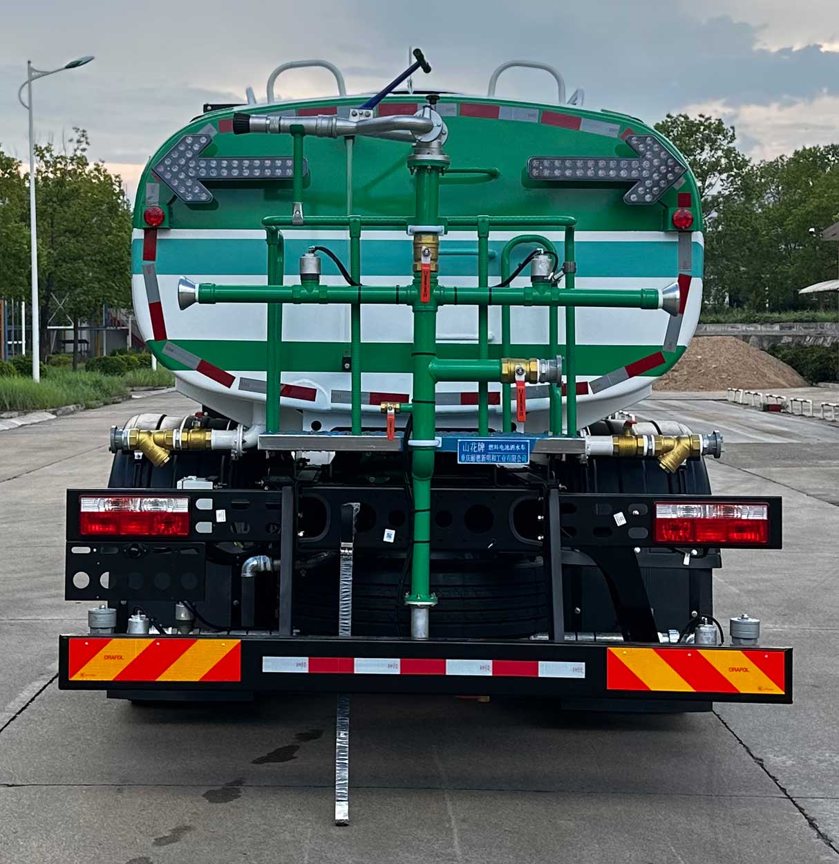 山花牌JHA5189GSSHQFCEV燃料電池灑水車公告圖片