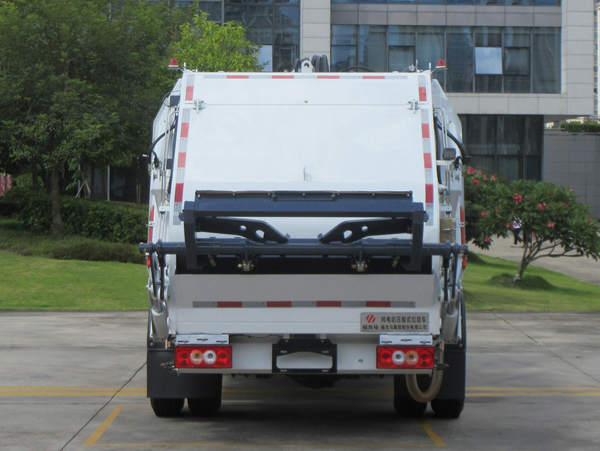 福龍馬牌FLM5090ZYSFMBEV純電動壓縮式垃圾車公告圖片