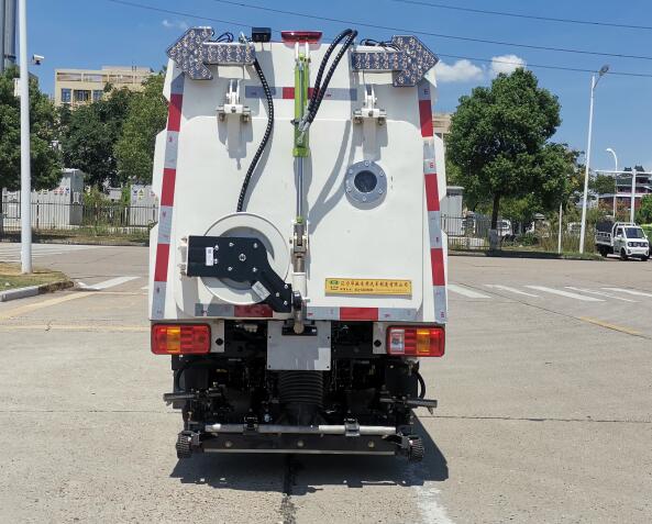 鑫華馳牌THD5020TXSZBEV純電動洗掃車公告圖片