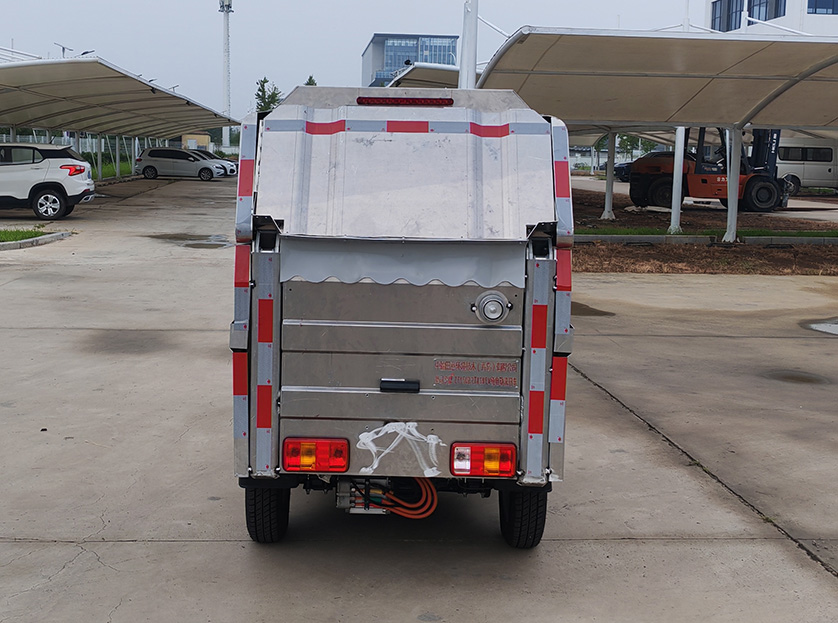 華司令牌ZTY5022TXSBEV純電動(dòng)洗掃車(chē)公告圖片