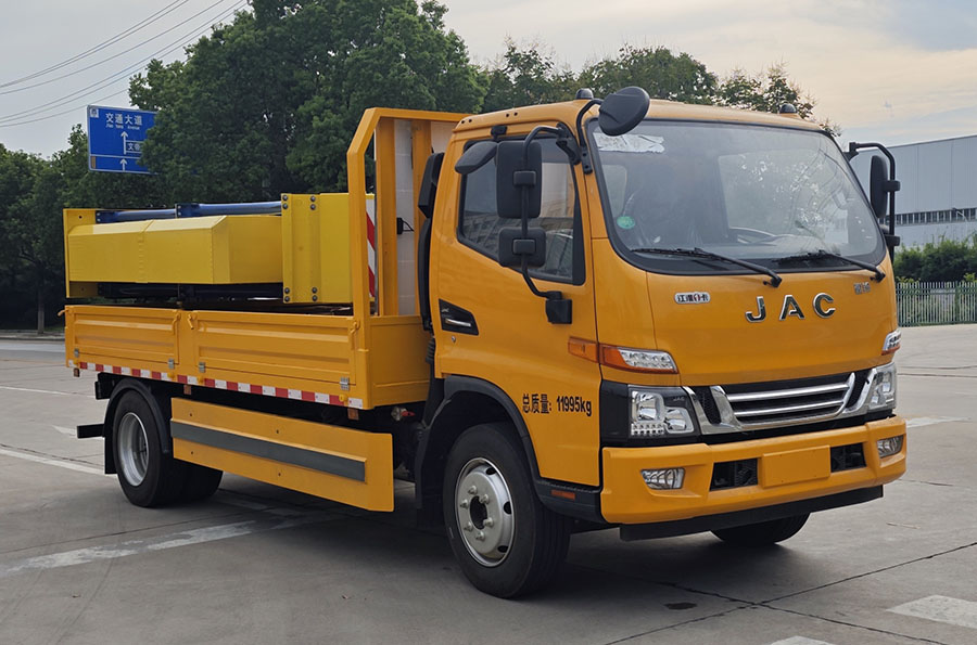 福潤(rùn)康牌FRK5120TFZHF6防撞緩沖車