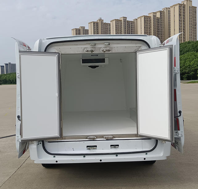 東風(fēng)牌DFA5034XLCVLBEVB純電動(dòng)冷藏車(chē)公告圖片
