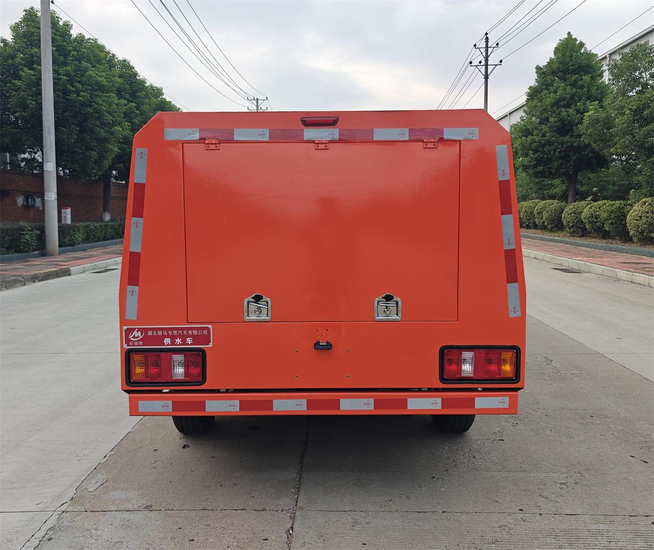 權(quán)駿牌JJJ5030GGSSH6供水車公告圖片