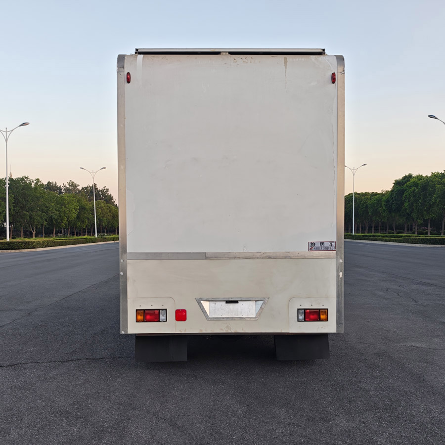 鴻天牛牌HTN5080XLJ旅居車公告圖片