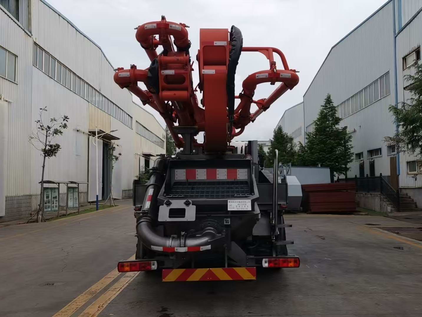 科尼樂牌KNL5208THB混凝土泵車公告圖片