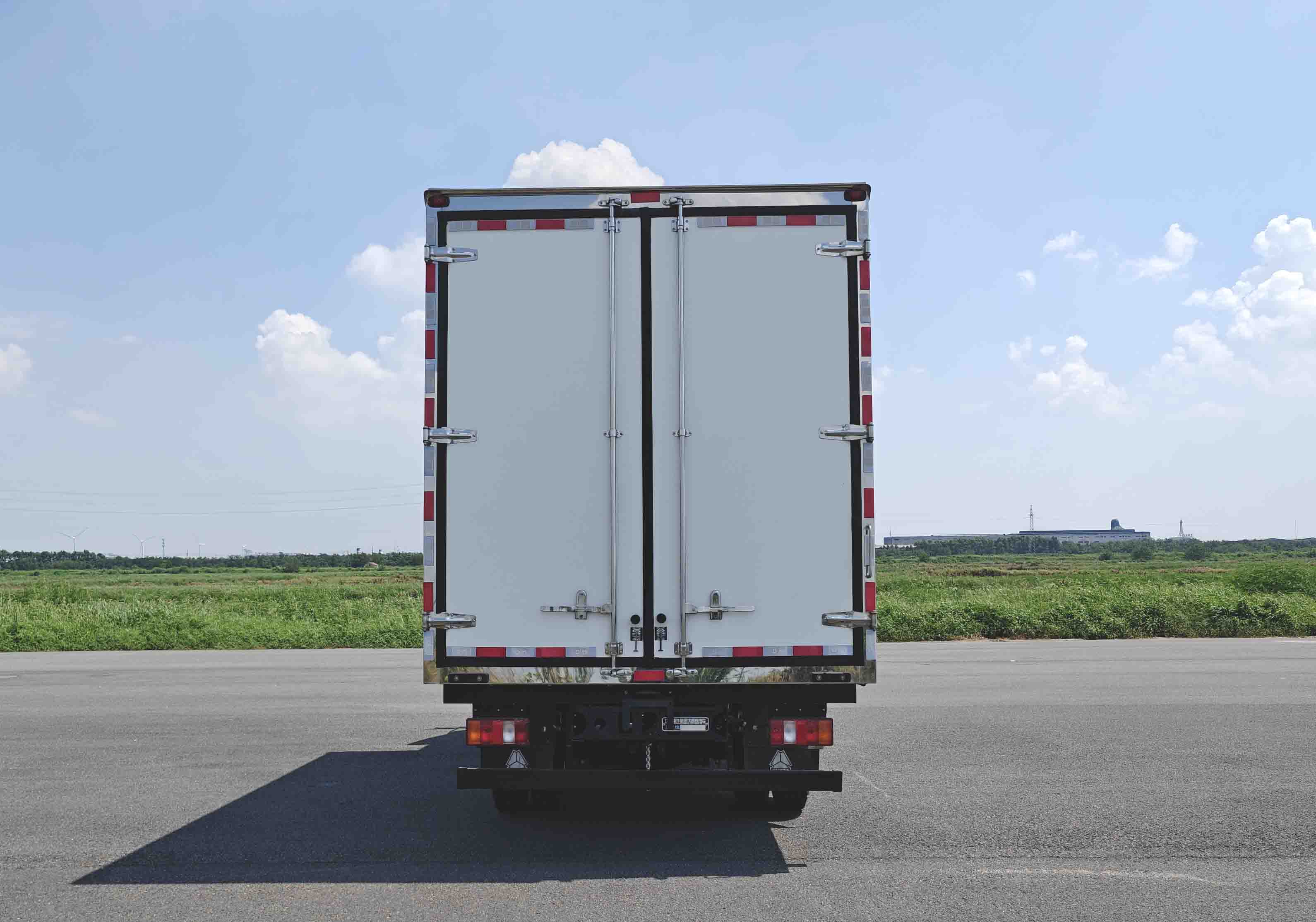 豪沃牌ZZ5047XLCG3414F145冷藏車公告圖片