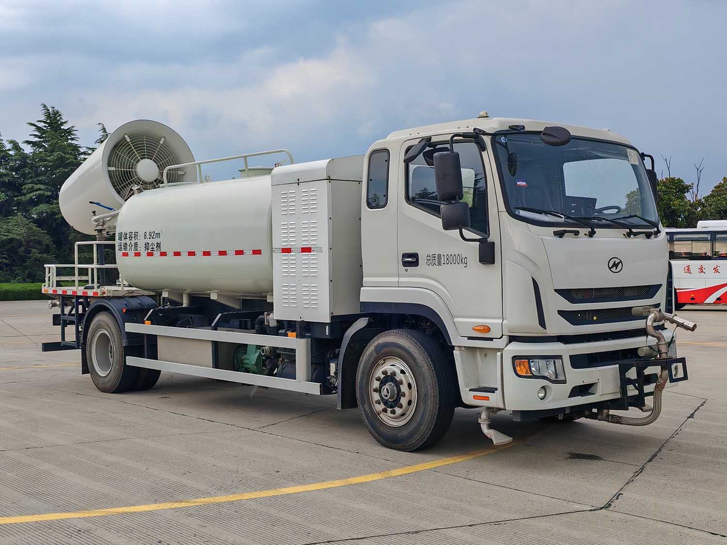 CQH5180TDYKLBEV型純電動多功能抑塵車圖片