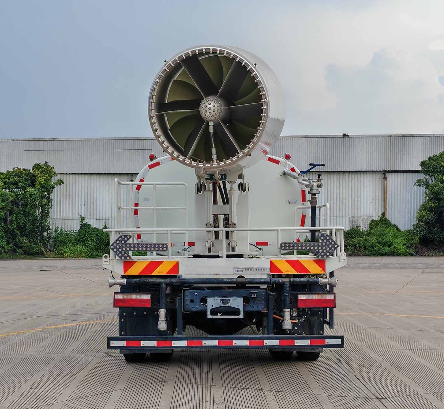 傳旗重科牌CQH5180TDYKLBEV純電動(dòng)多功能抑塵車公告圖片