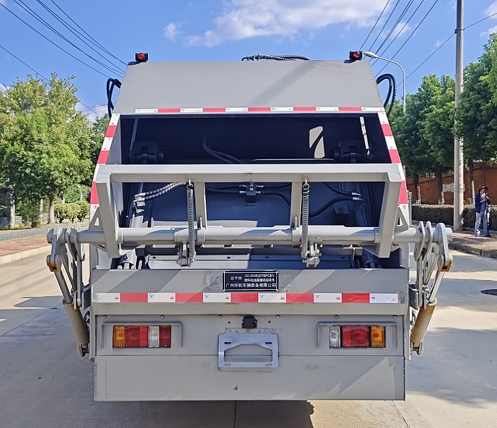 盾甲牌GDJ5080ZYSFCEV燃料電池壓縮式垃圾車公告圖片