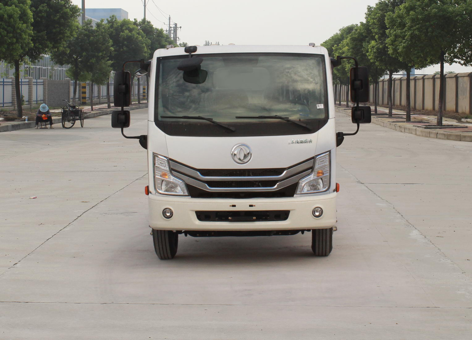 徐工牌XGH5040ZZZD6自裝卸式垃圾車公告圖片