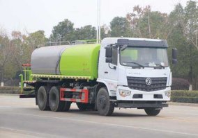 洒水车