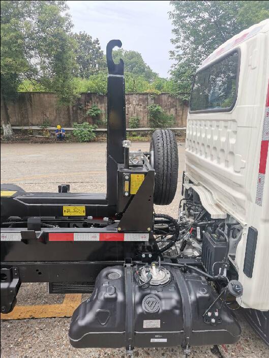 普羅科牌BJ5042ZXXE6-P1車廂可卸式垃圾車公告圖片