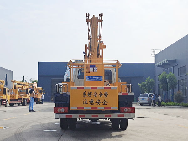 程力威牌CLW5041JGK6HX高空作業(yè)車公告圖片