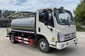 绿化喷洒车