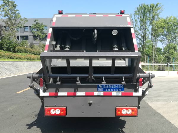 程力威牌CLW5090ZYS6CD壓縮式垃圾車公告圖片