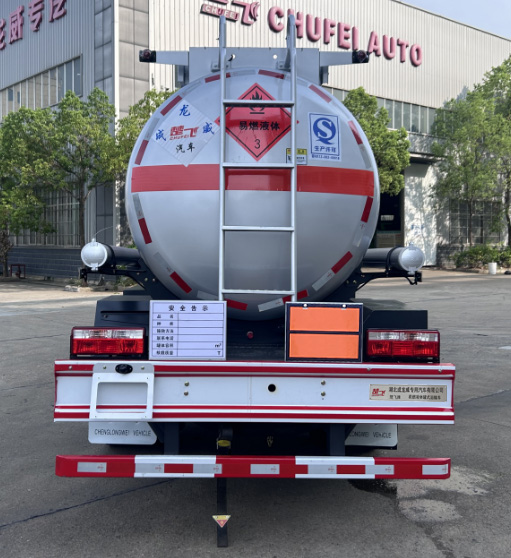楚飛牌CLQ5120GRY6E易燃液體罐式運(yùn)輸車公告圖片