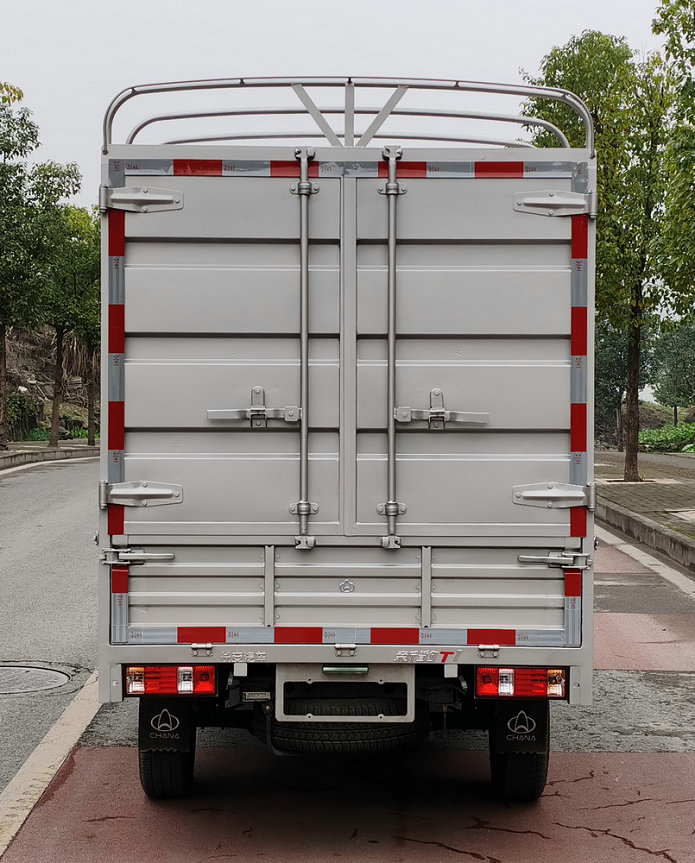 長(zhǎng)安牌SC5021CCYXBD6B2倉(cāng)柵式運(yùn)輸車(chē)公告圖片