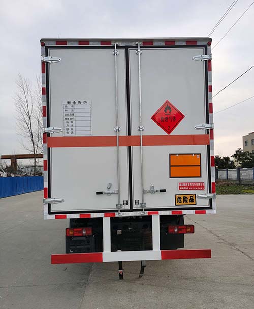 順風(fēng)智造牌SFZ5126XRQE6易燃?xì)怏w廂式運輸車公告圖片