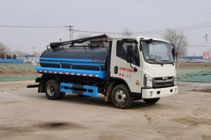 吸粪车