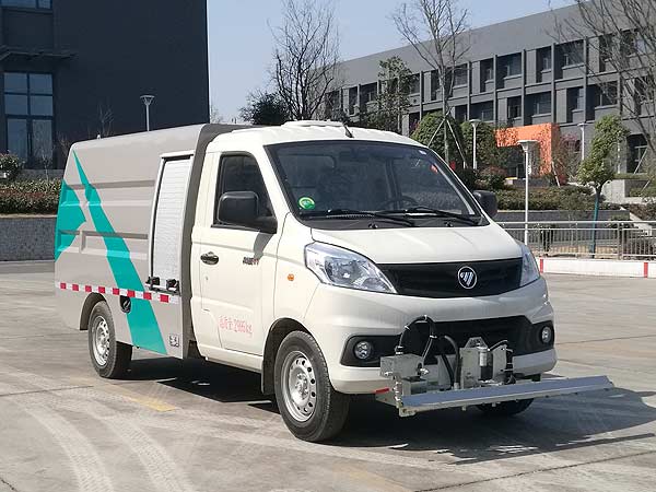 程力威牌CLW5030TYHB6路面養(yǎng)護(hù)車