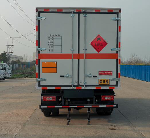 順風(fēng)智造牌SFZ5082XRQB6易燃?xì)怏w廂式運(yùn)輸車公告圖片