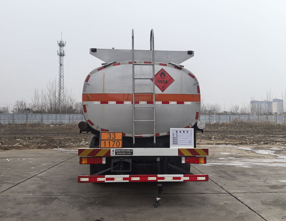 潤知星牌SCS5261GRYEQ6易燃液體罐式運輸車公告圖片