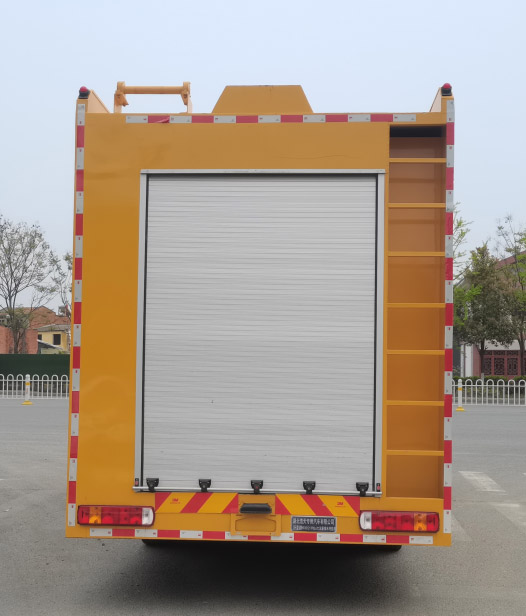 浩天星運(yùn)牌HTX5121TPSL6大流量排水搶險(xiǎn)車公告圖片