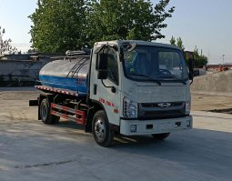 吸粪车
