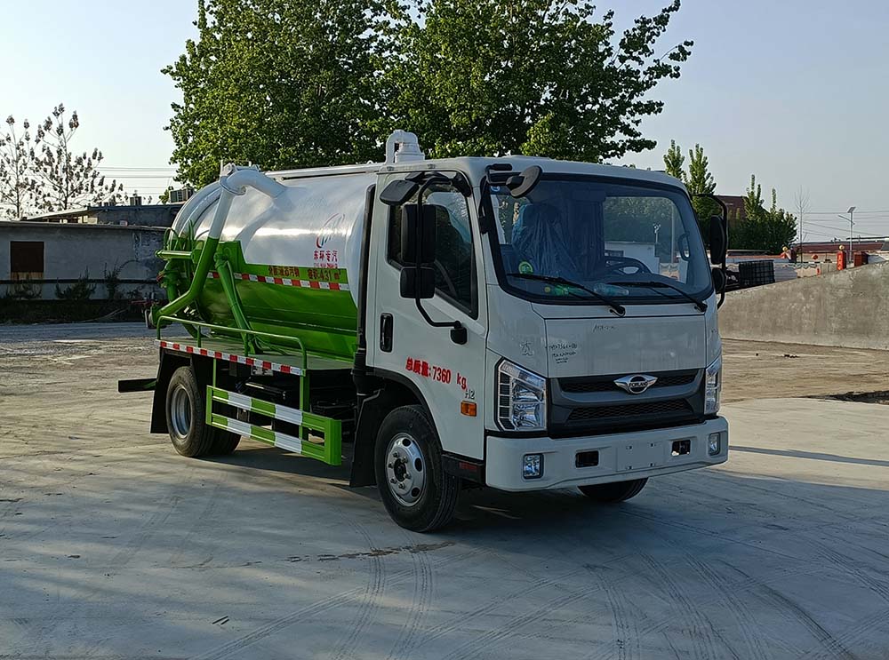 東環(huán)威牌JDH5071GXW6BJ吸污車