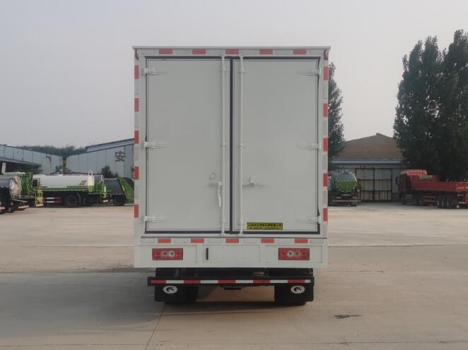 中盛誠達(dá)牌LZZ5040XWTBJ6舞臺車公告圖片