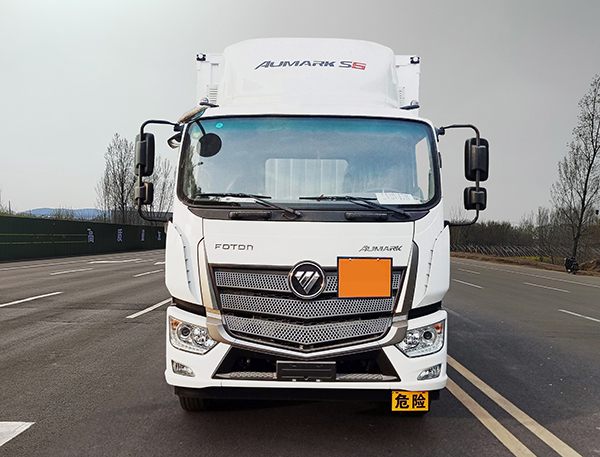 中燕牌BSZ5183XRYC6B易燃液體廂式運輸車公告圖片