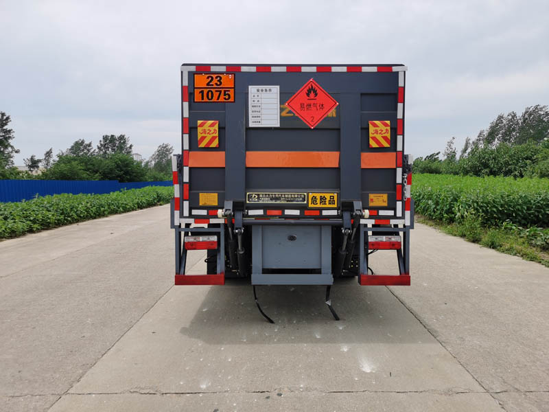 大力牌DLQ5101TQPEQ6氣瓶運輸車公告圖片