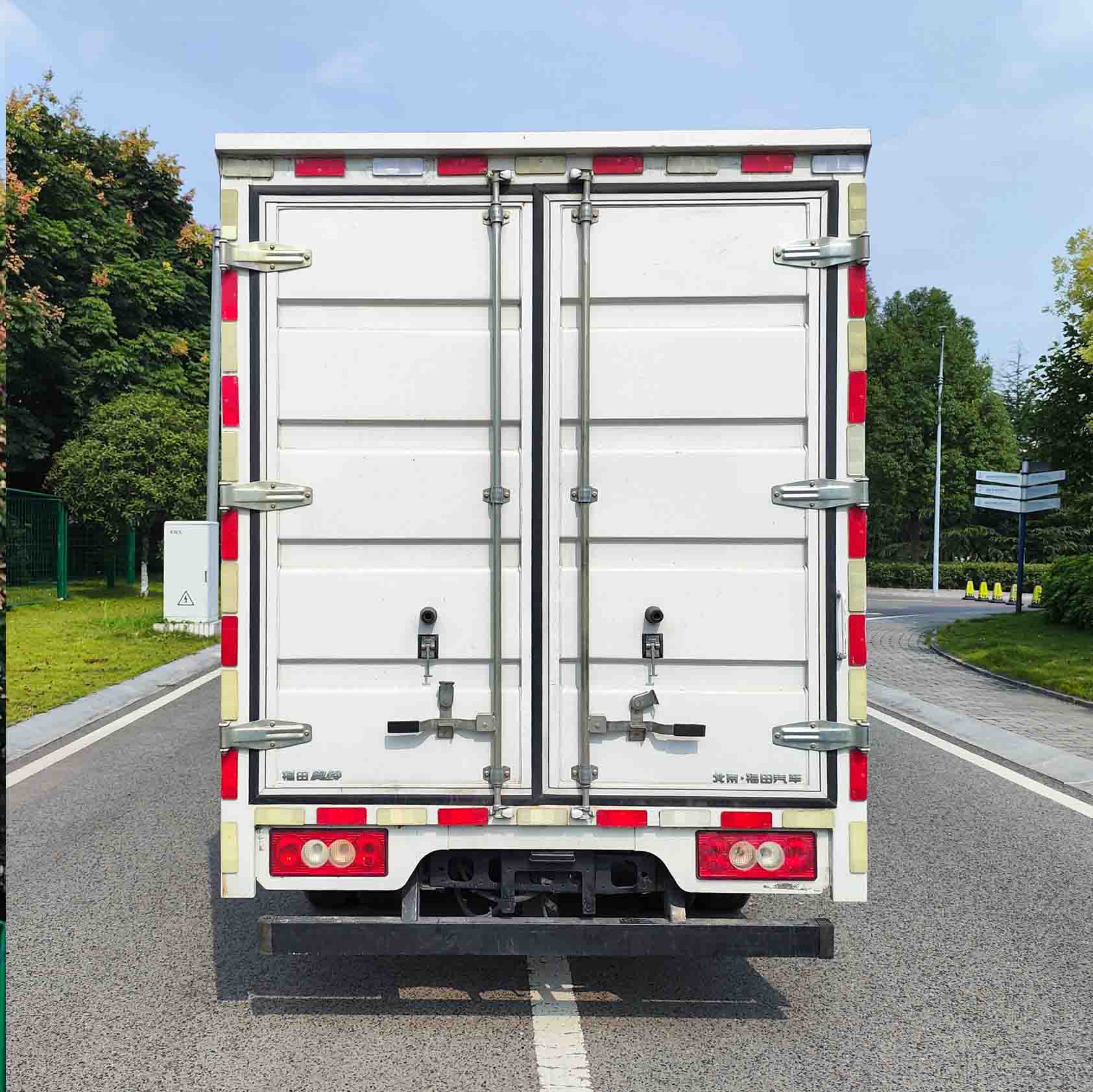 福田牌BJ5044XXY-2A廂式運(yùn)輸車(chē)公告圖片