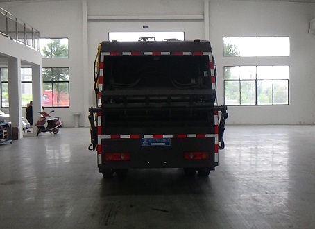 程力威牌CLW5122ZYS6KL壓縮式垃圾車(chē)公告圖片
