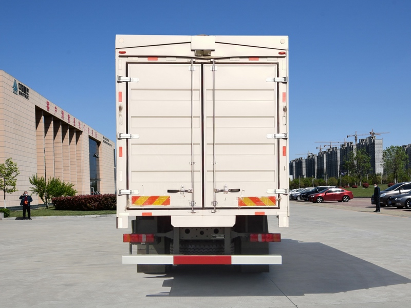 豪沃牌ZZ5187XYKK511JF1翼開啟廂式車公告圖片